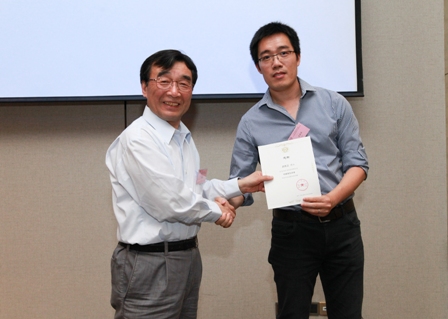 党建武为武执正（京东）颁发感谢证书（新闻）